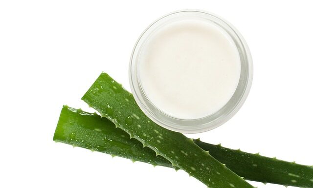 Na co stosuje się maść Alantan Plus?