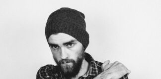 Czym golić zarost na twarzy?