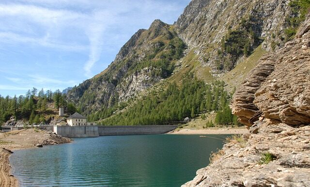 Kiedy powinno się golić rano czy wieczorem?