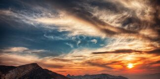 Do której godziny słońce opala?