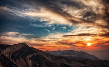 Czy o godzinie 17 słońce opala? Czy o godzinie 17 słońce opala?
